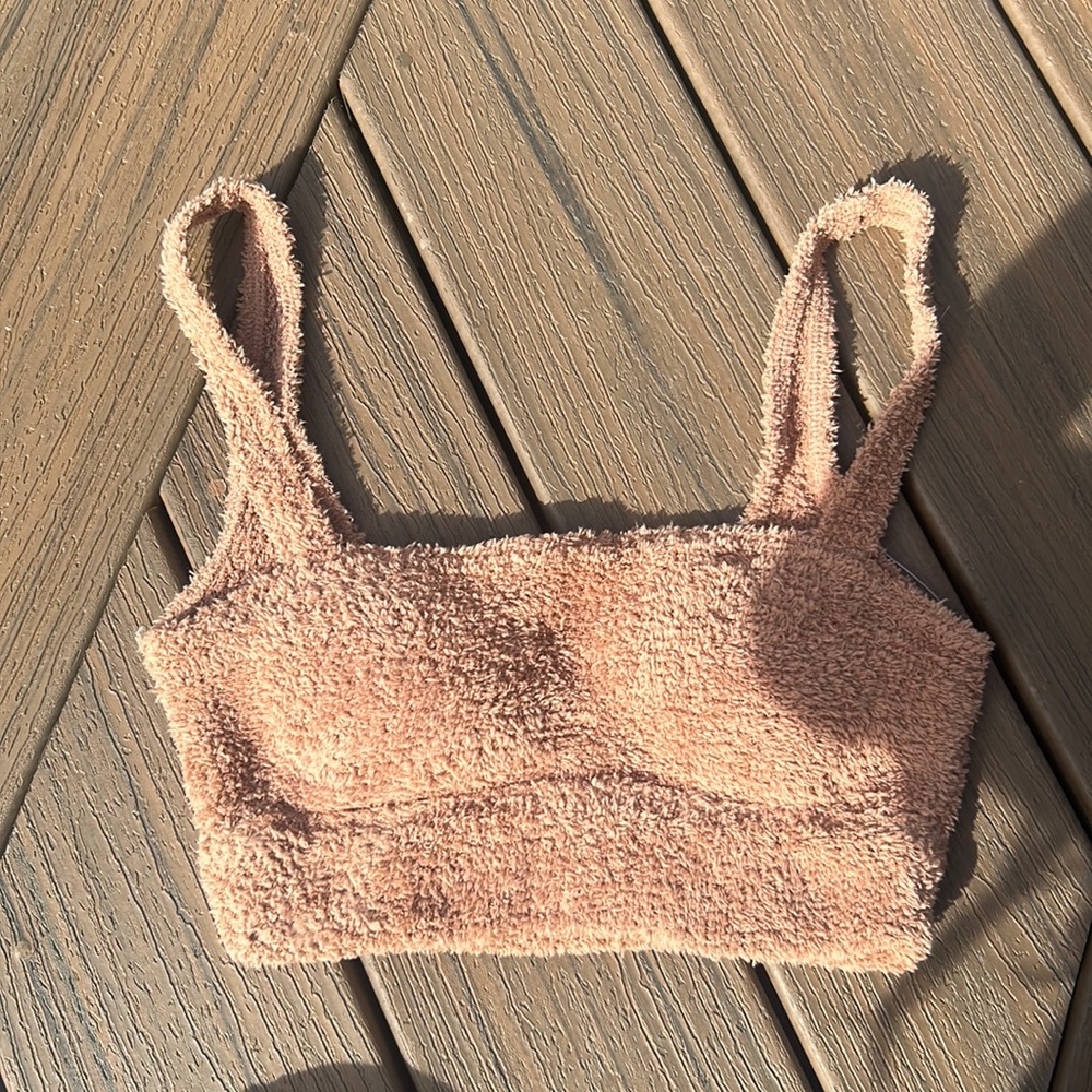{Bundle & Save!} GILLY HICKS FUZZY BRALETTE